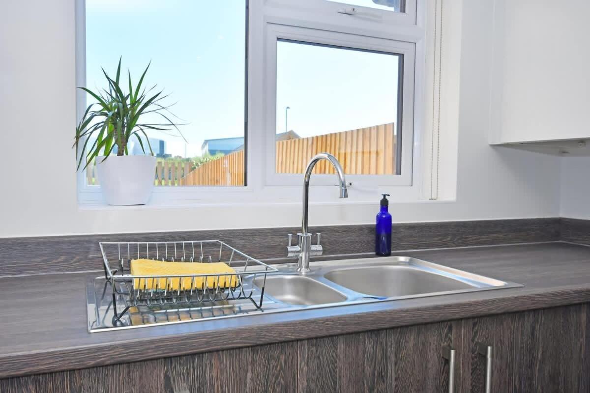 Regal House By True Stays - 3 Bedroom House In Stoke-On-Trent Exterior foto