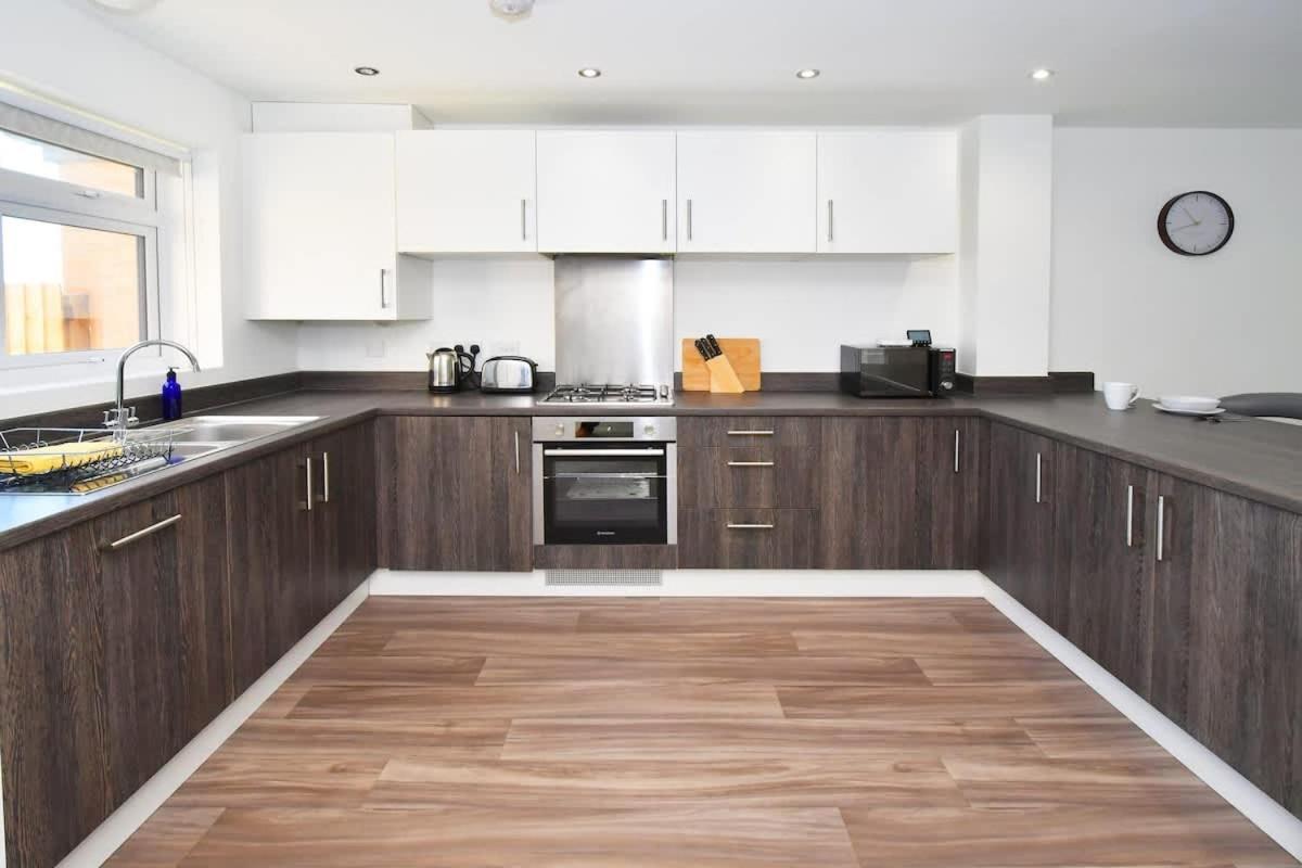 Regal House By True Stays - 3 Bedroom House In Stoke-On-Trent Exterior foto